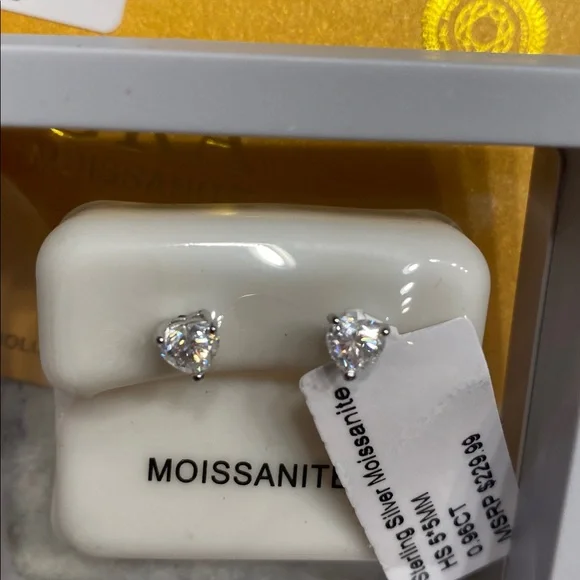 Moissanite Sterling Silver 0.96 CT Heart Stud Earrings MSRP $229 - Picture 4 of 5